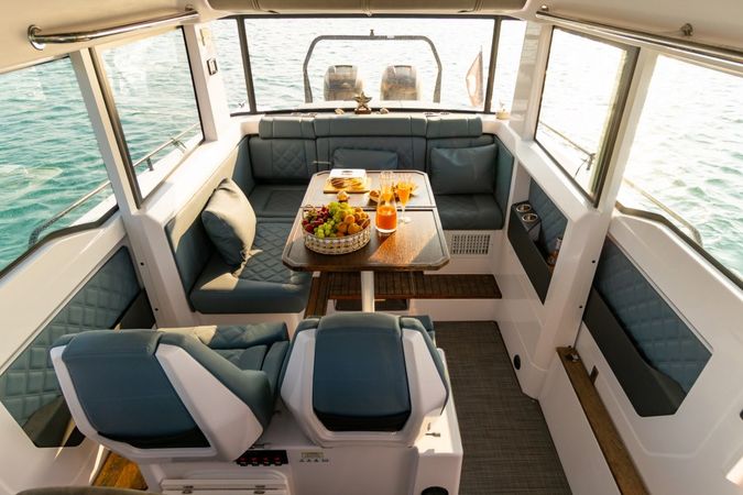 Axopar 37 XC | Character