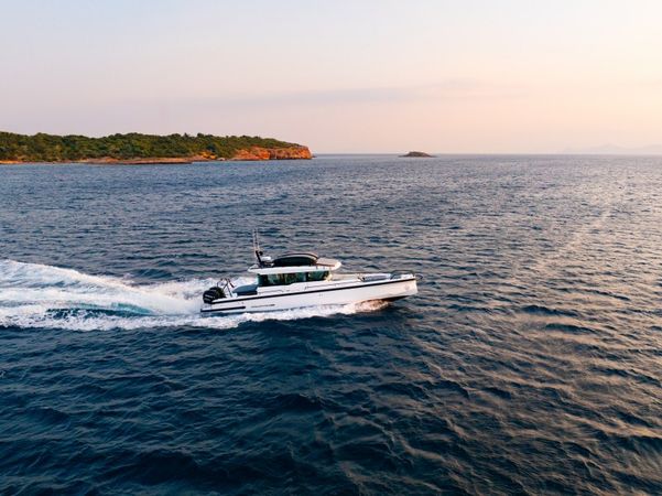 Axopar 37 XC | Character