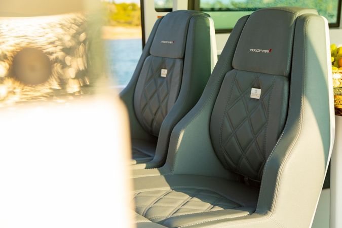 Axopar 37 XC | Character