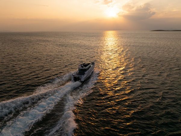 Axopar 37 XC | Character