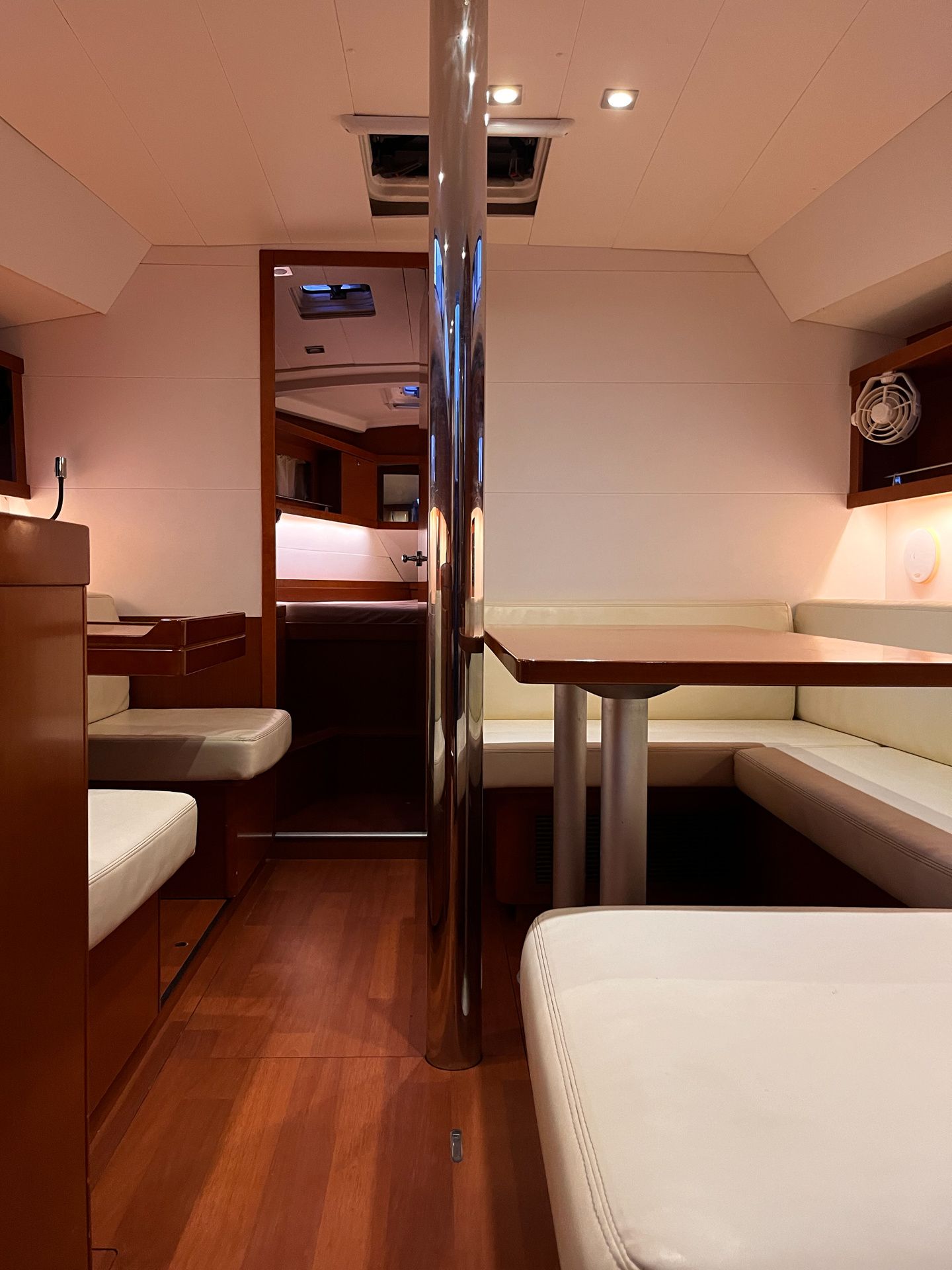 Beneteau Oceanis 41 | Beleza
