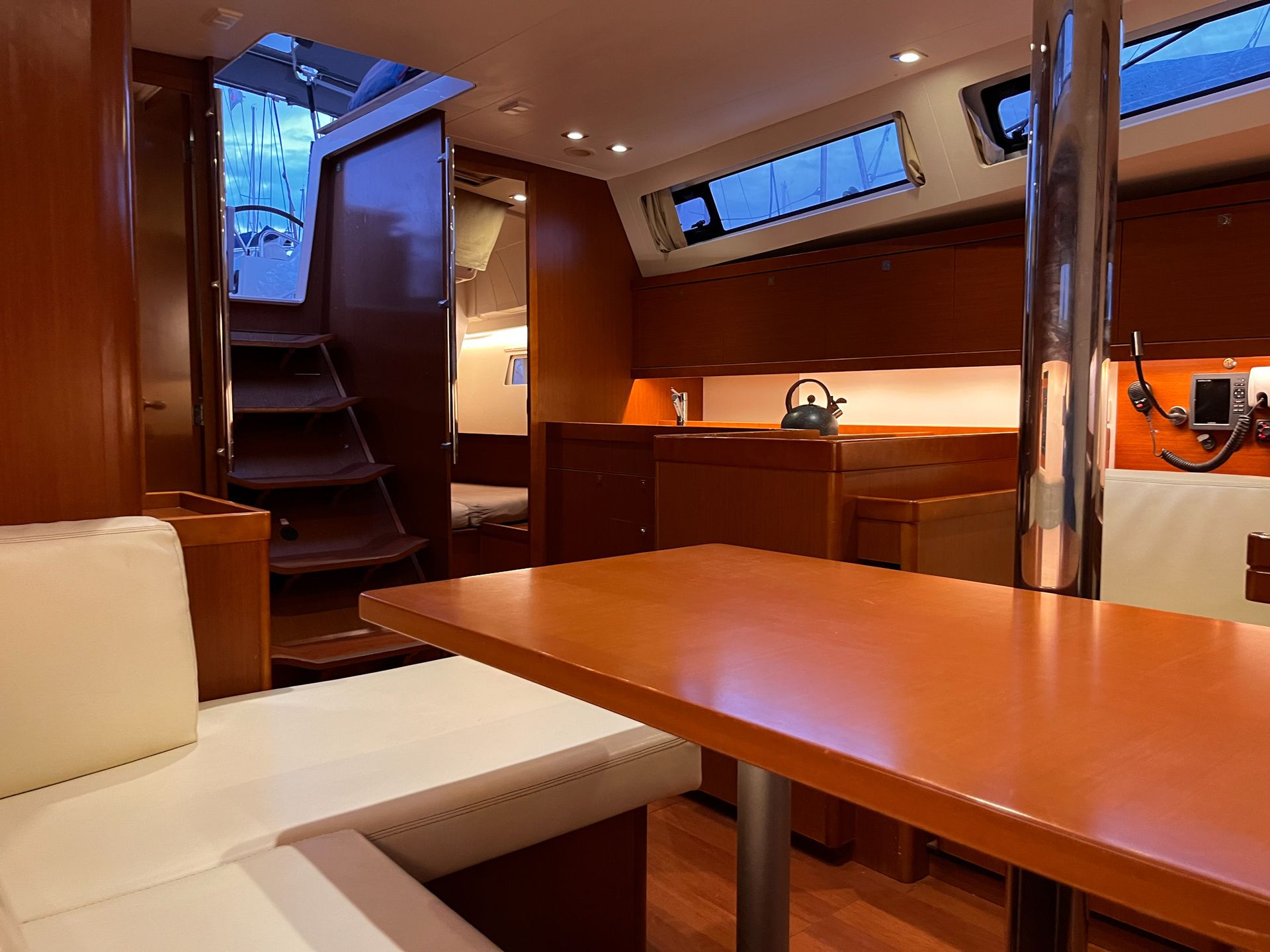 Beneteau Oceanis 41 | Beleza