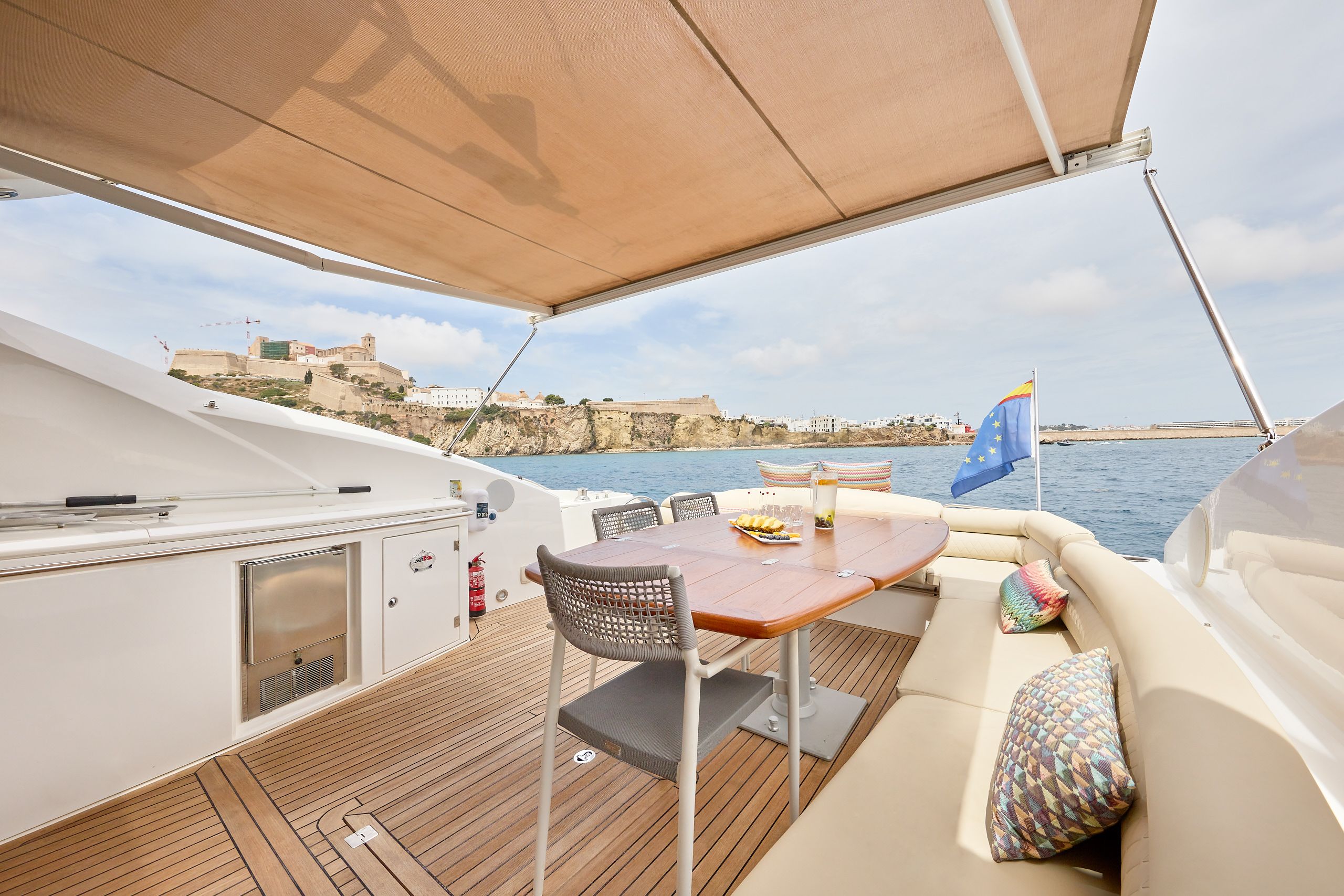 Sunseeker 72 | Number 9