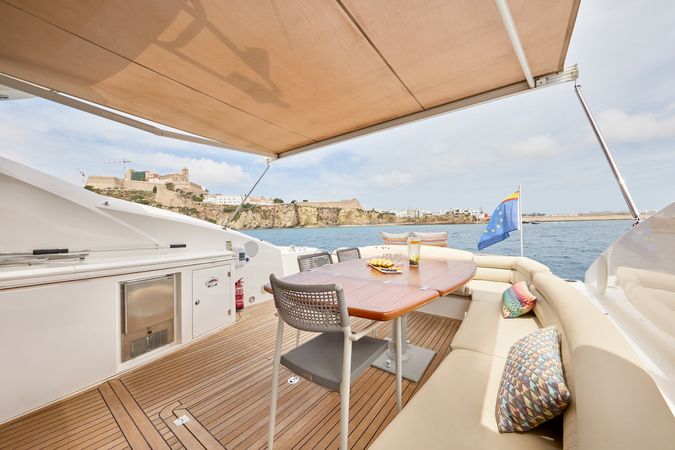 Sunseeker 72 | Number 9