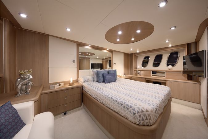 Sunseeker 72 | Number 9