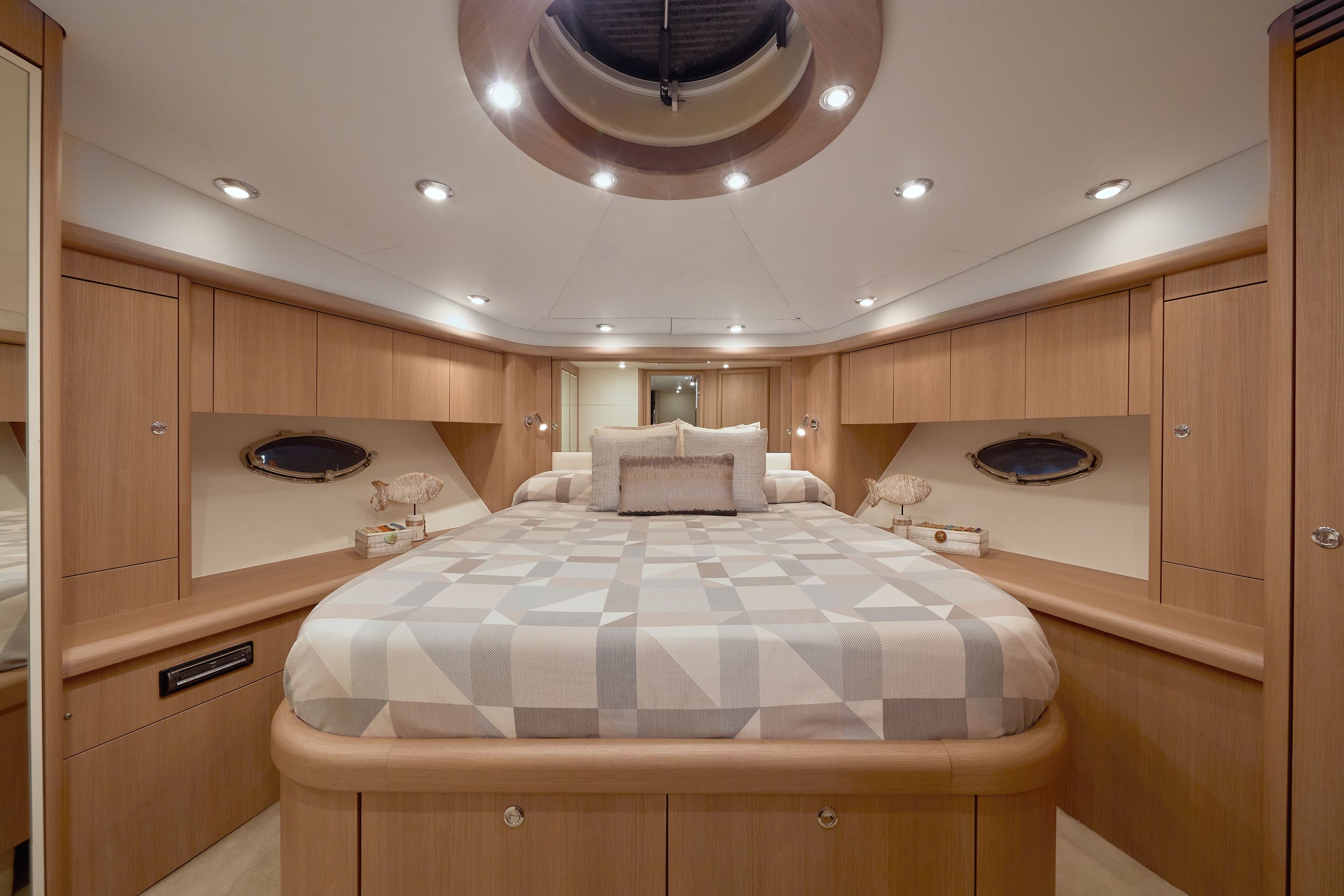 Sunseeker 72 | Number 9