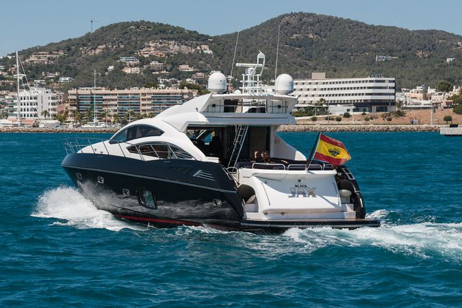 Sunseeker 74 | Black Jax