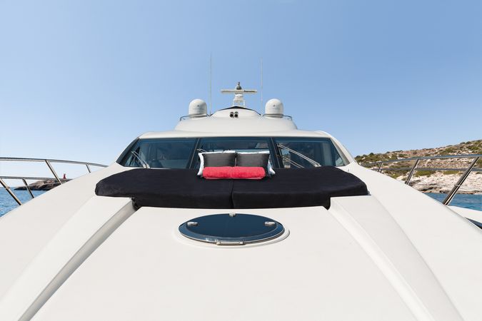 Sunseeker 74 | Black Jax