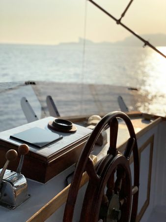 Grand Banks Custom Built | Ghimar