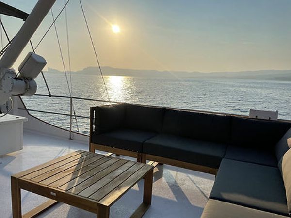 Grand Banks Custom Built | Ghimar