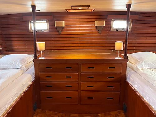 Grand Banks Custom Built | Ghimar