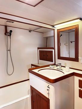 Grand Banks Custom Built | Ghimar