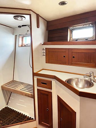 Grand Banks Custom Built | Ghimar