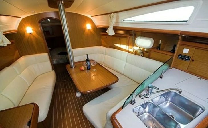 Jeanneau Sun Odyssey 35 | Keep Sailing 1