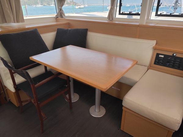 Lagoon 400 | Santi