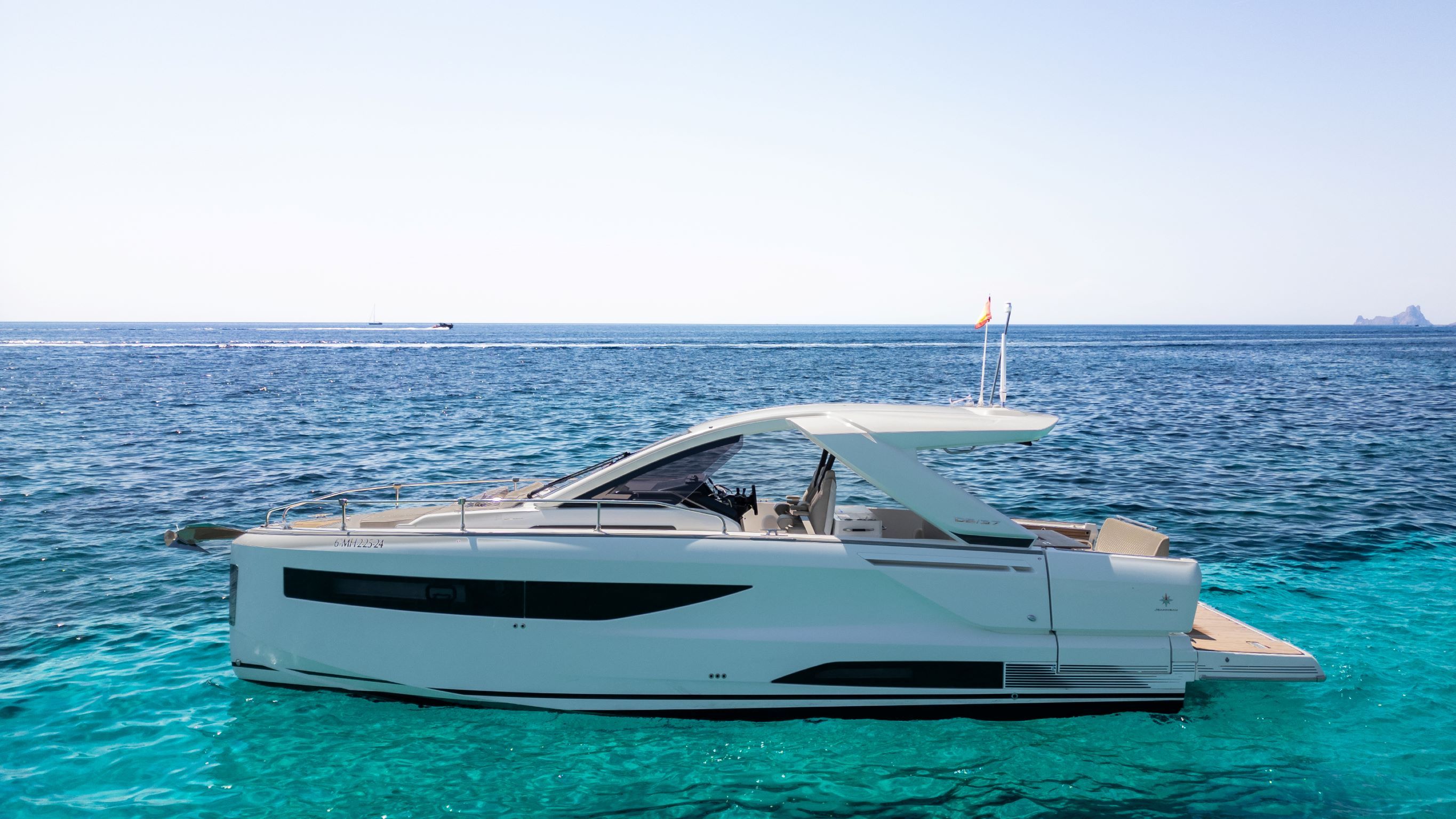 Jeanneau DB 37 | Baila