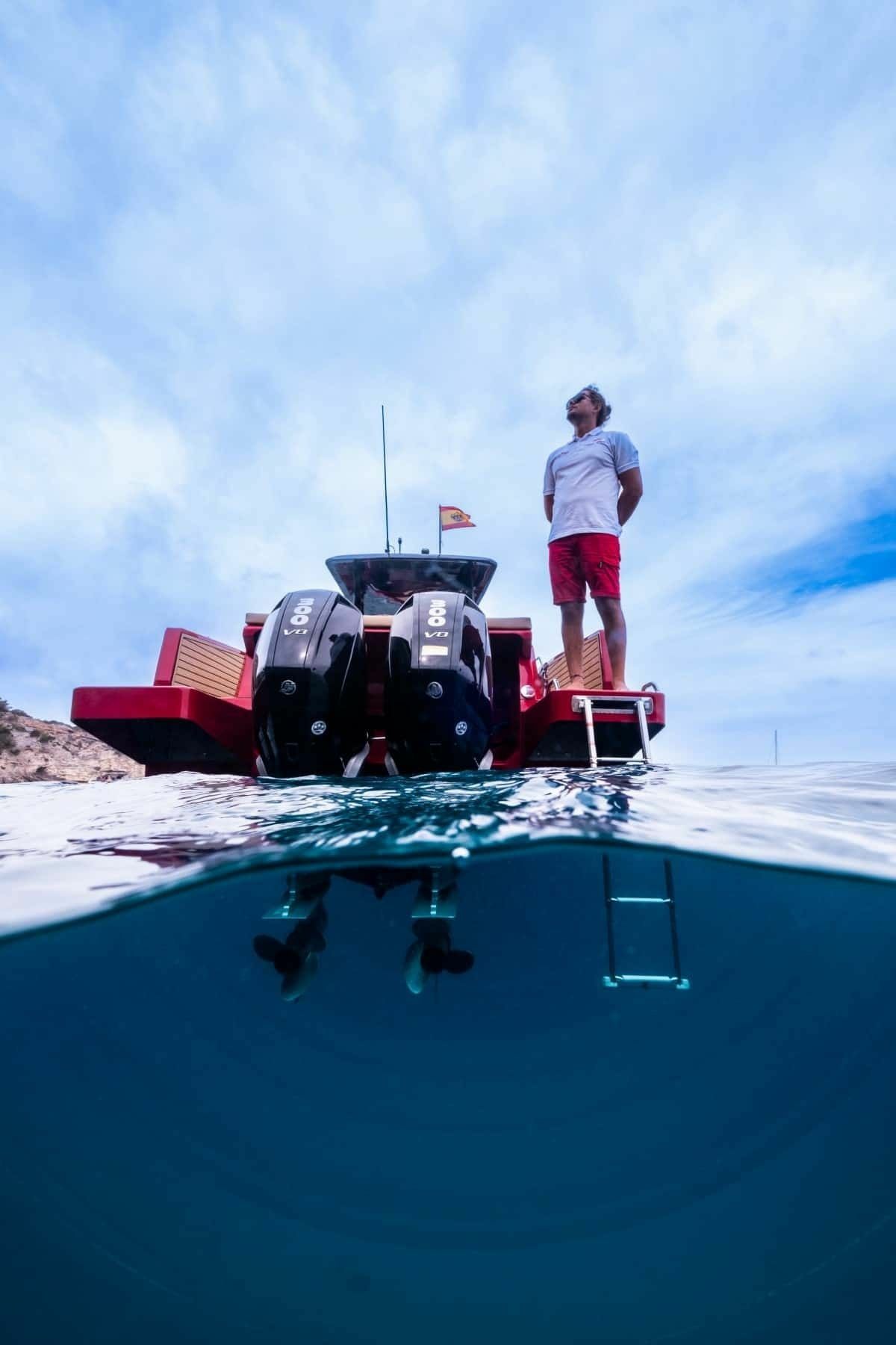 Nuva Yachts M11 | Red Thunder