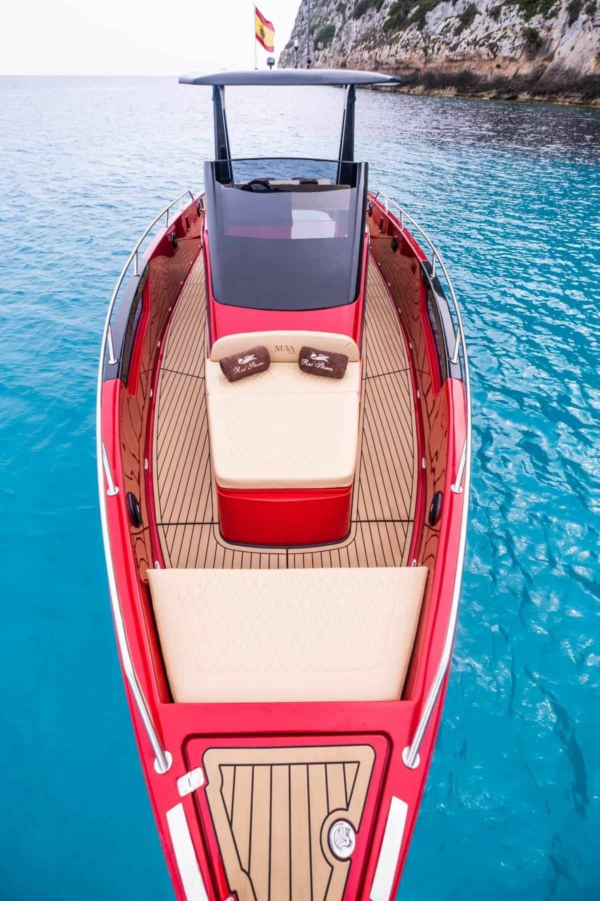 Nuva Yachts M11 | Red Thunder