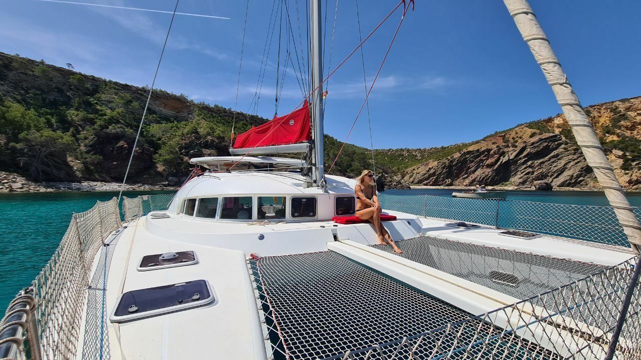 Lagoon 410 S2 | Simpli Connect