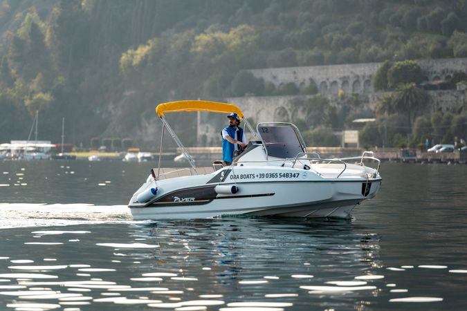 Beneteau Flyer 5.5 | Sun Deck Due