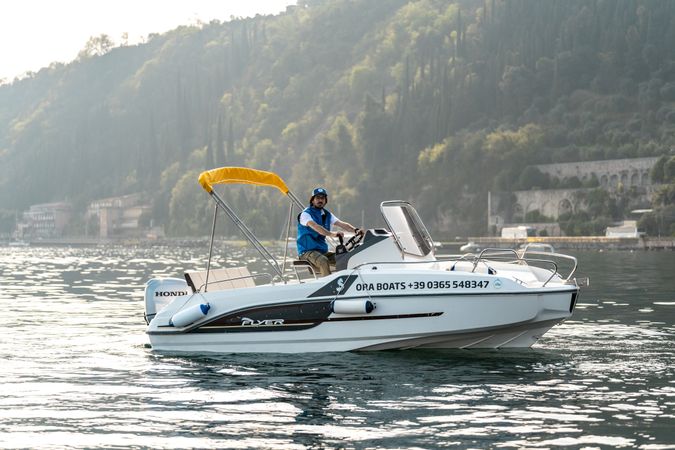 Beneteau Flyer 5.5 | Sun Deck Due