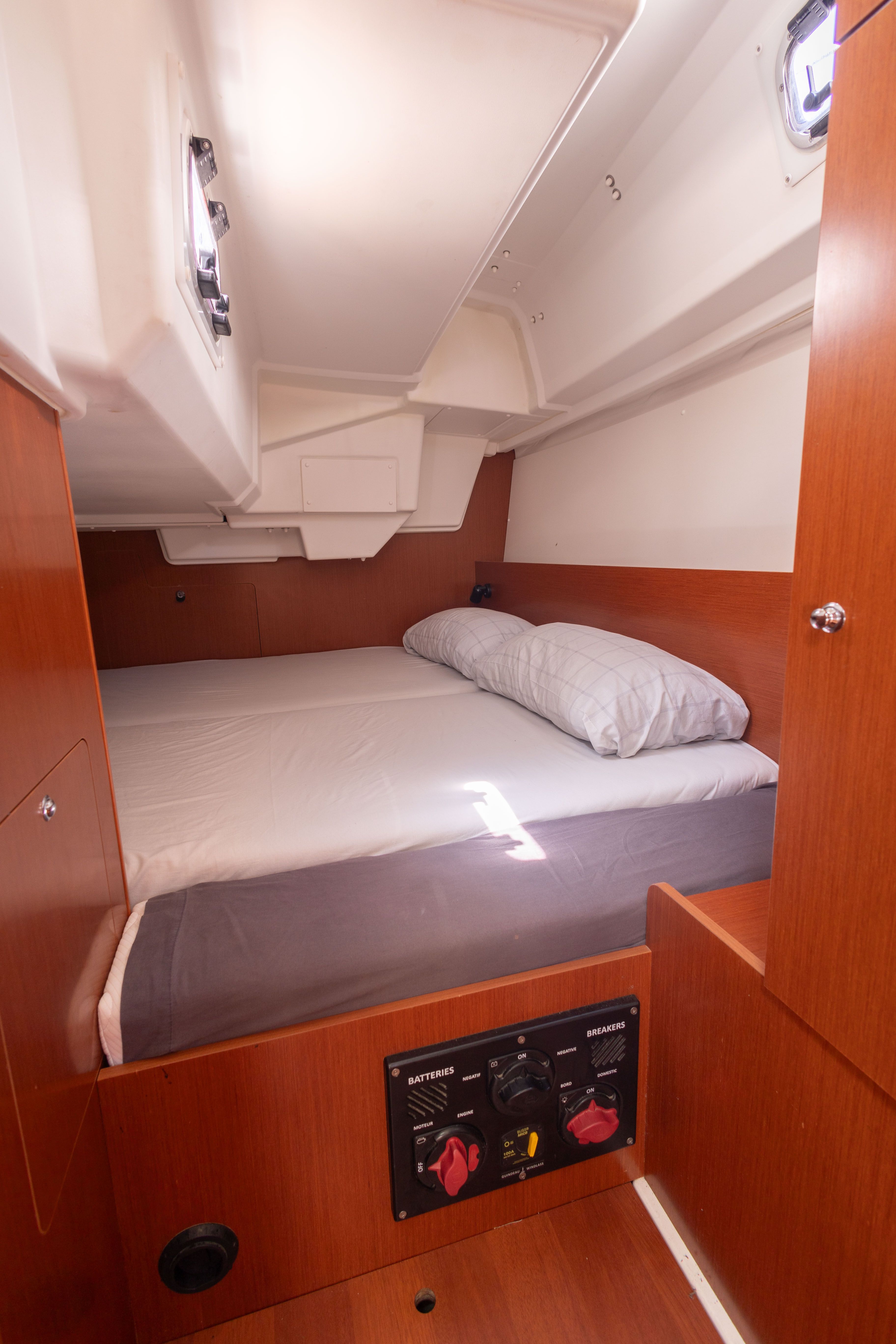 Beneteau Oceanis 35.1 | Islander