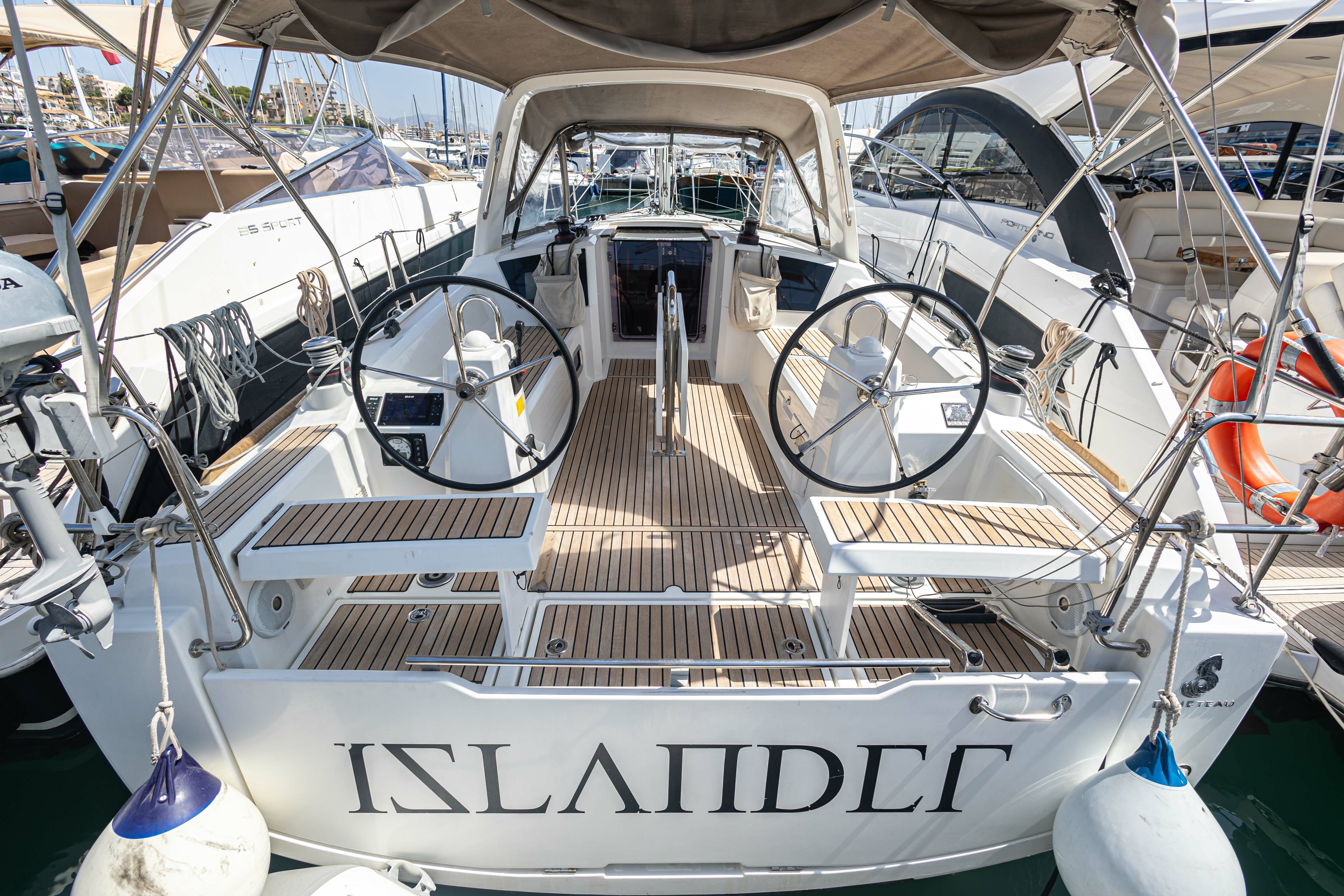 Beneteau Oceanis 35.1 | Islander