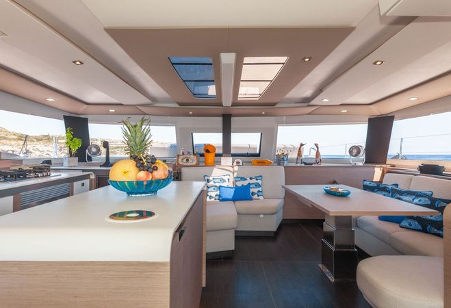 Fountaine Pajot Aura 51 | Amante