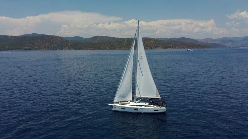 Bavaria C42 | Selene