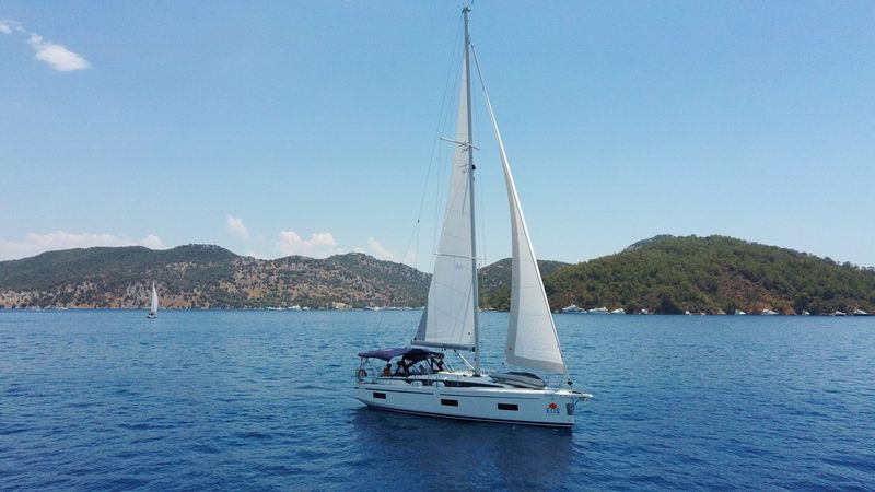 Bavaria C42 | Selene