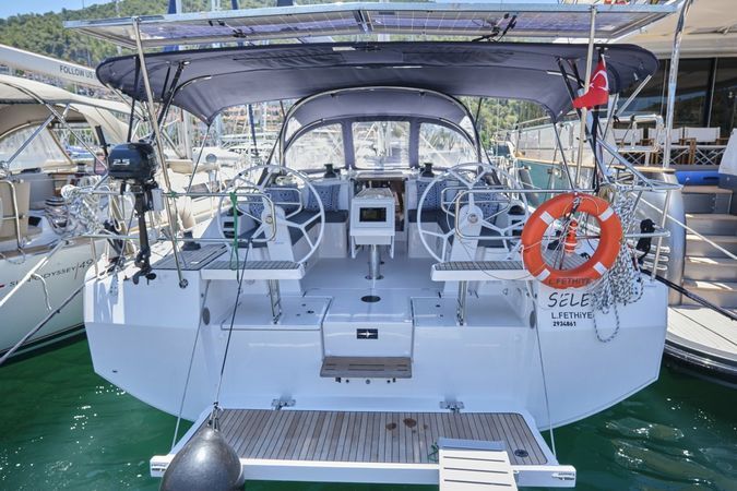 Bavaria C42 | Selene