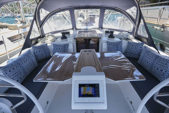 Bavaria C42 | Selene