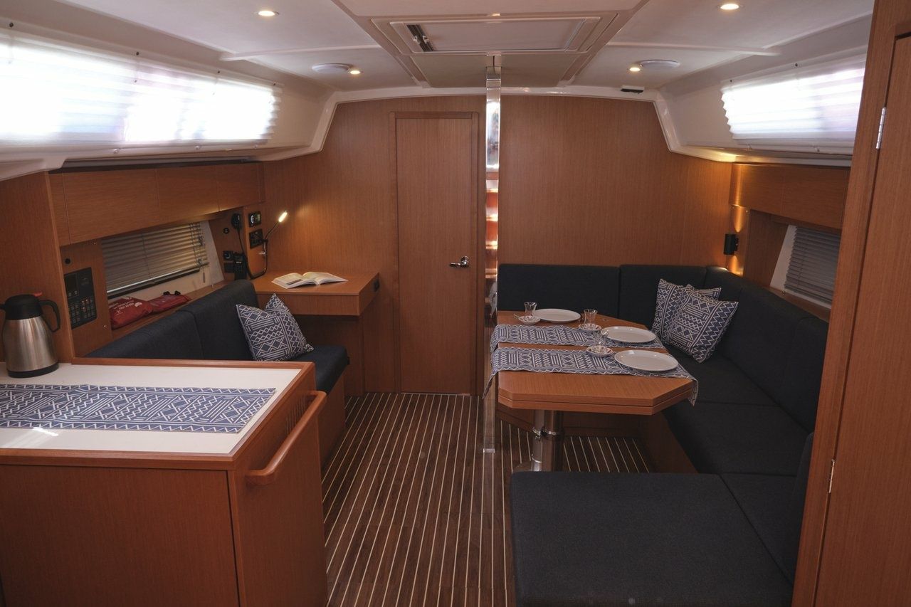 Bavaria C42 | Selene