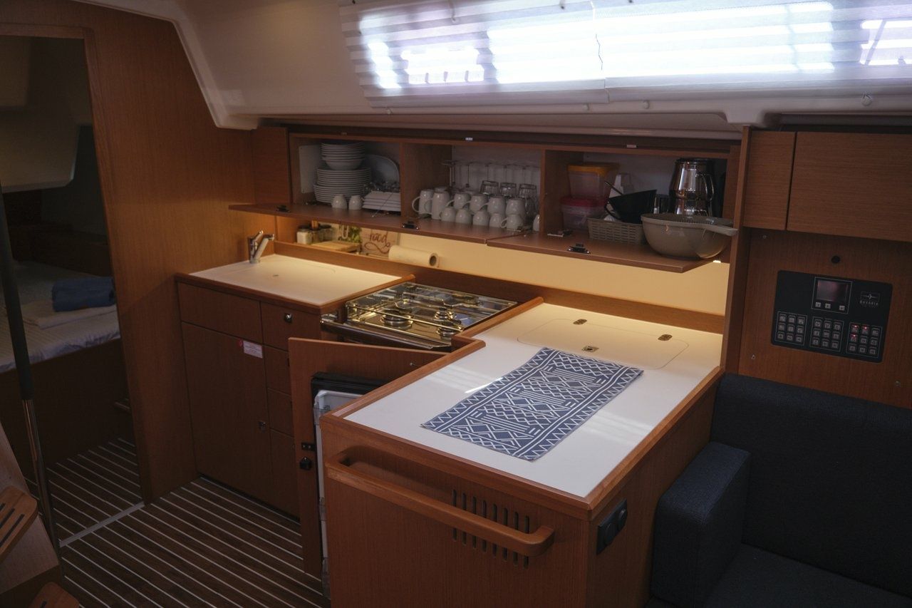 Bavaria C42 | Selene