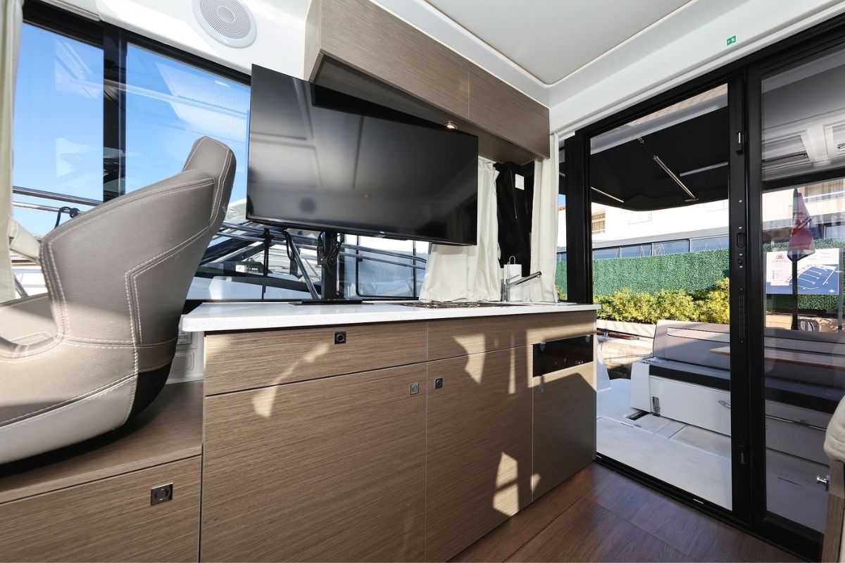 Jeanneau Merry Fisher 1095 | Blue Horizon