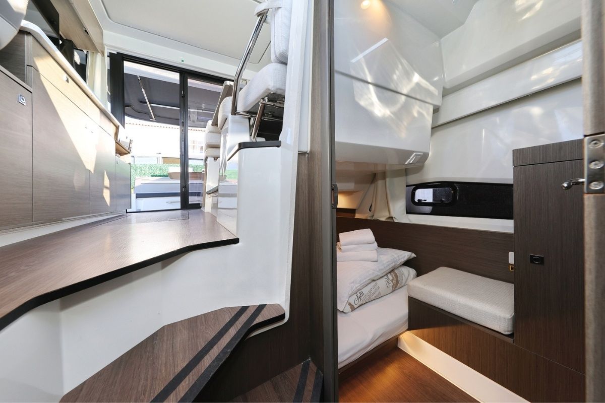 Jeanneau Merry Fisher 1095 | Blue Horizon