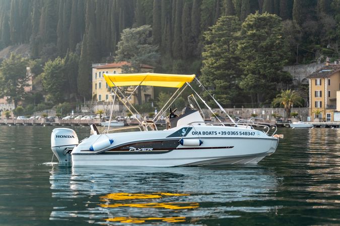 Beneteau Flyer 5.5 | Sun Deck Tre
