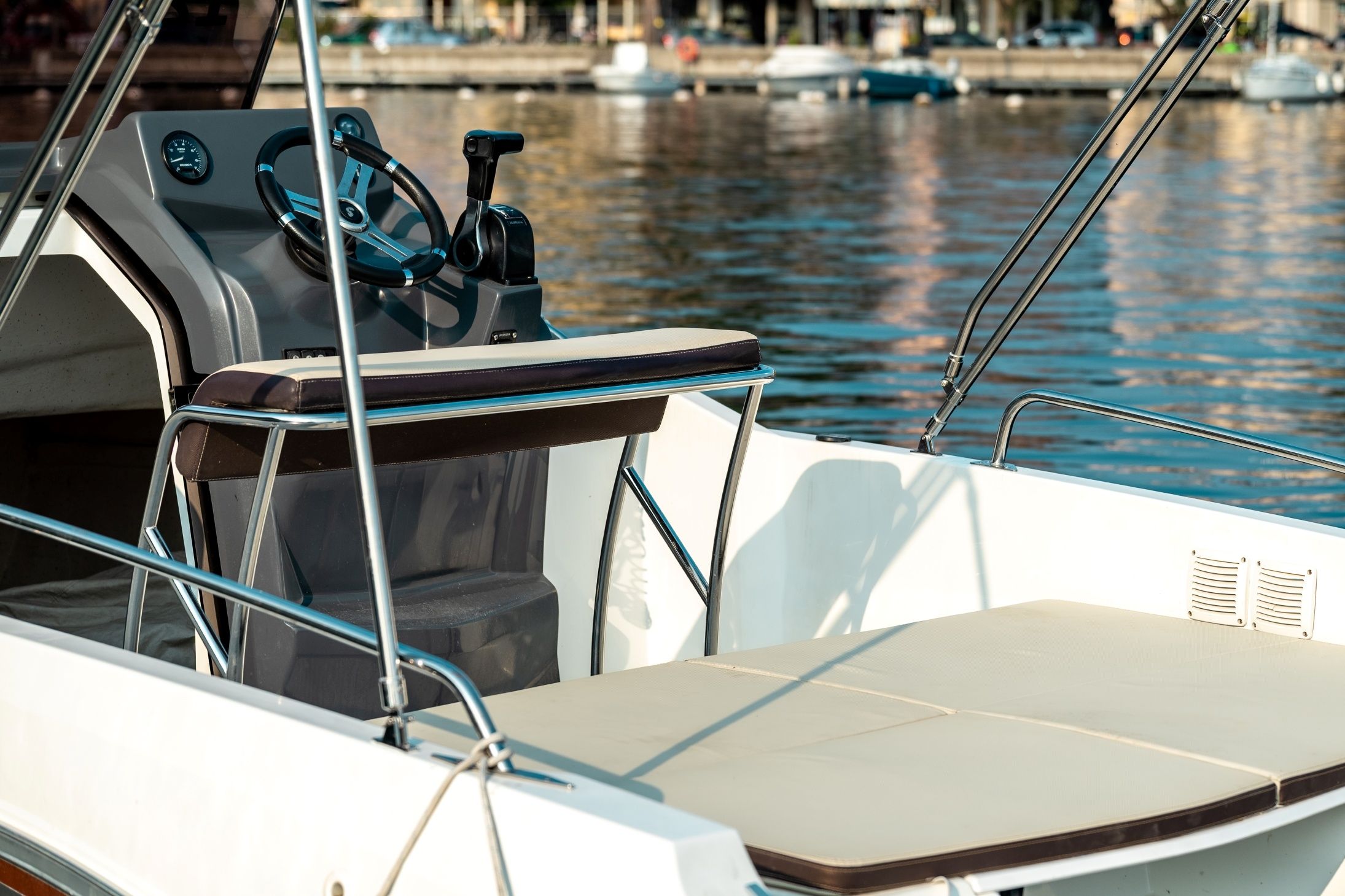 Beneteau Flyer 5.5 | Sun Deck Tre