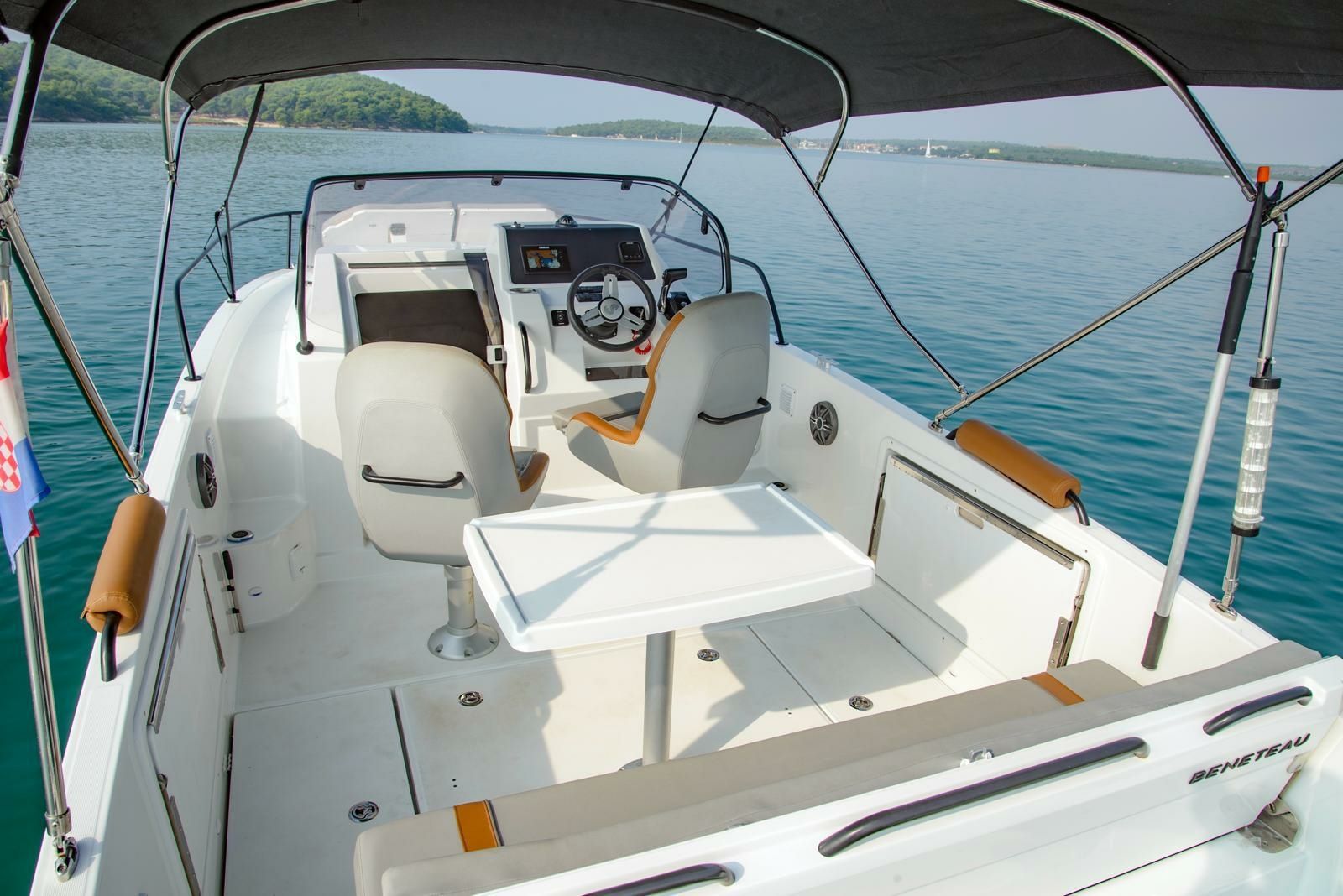 Beneteau Flyer 8 | 24