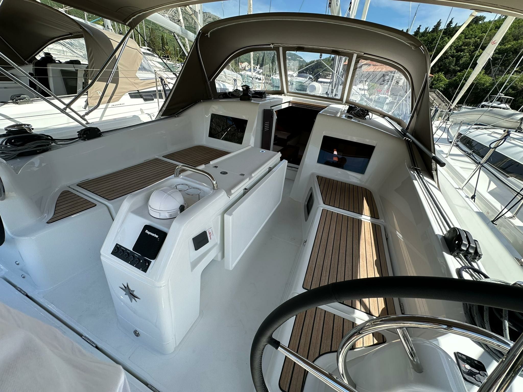 Jeanneau Sun Odyssey 410 | Bobo