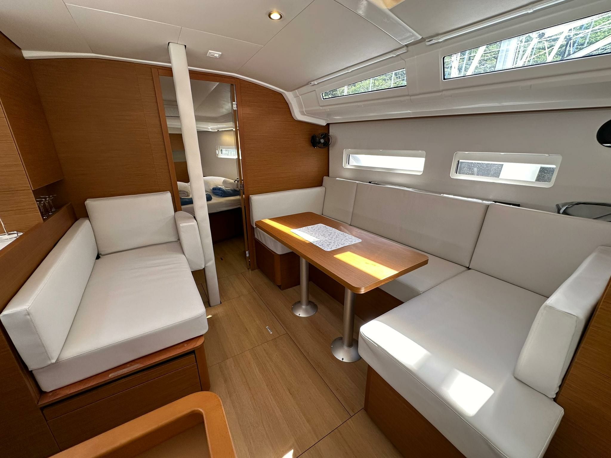 Jeanneau Sun Odyssey 410 | Bobo