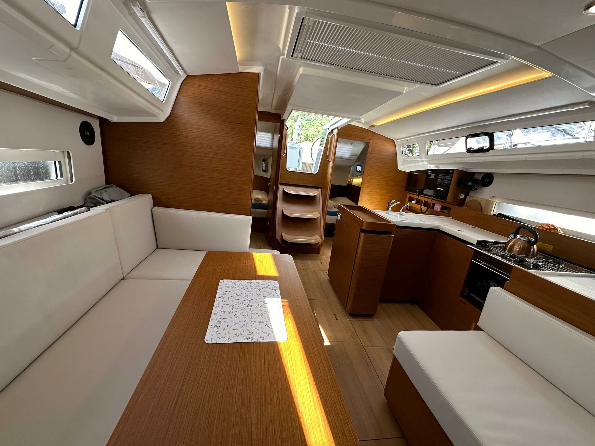 Jeanneau Sun Odyssey 410 | Bobo