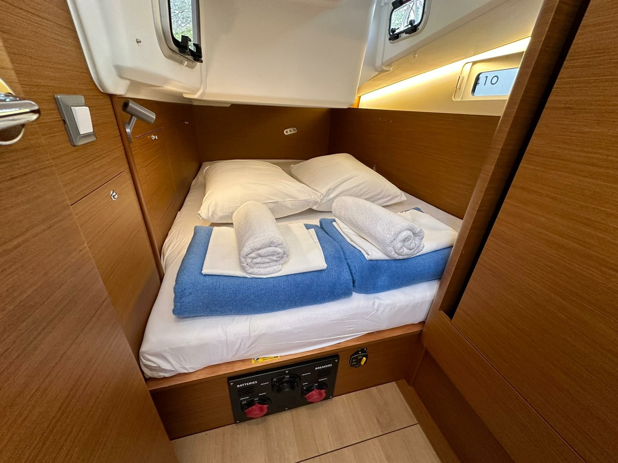 Jeanneau Sun Odyssey 410 | Bobo