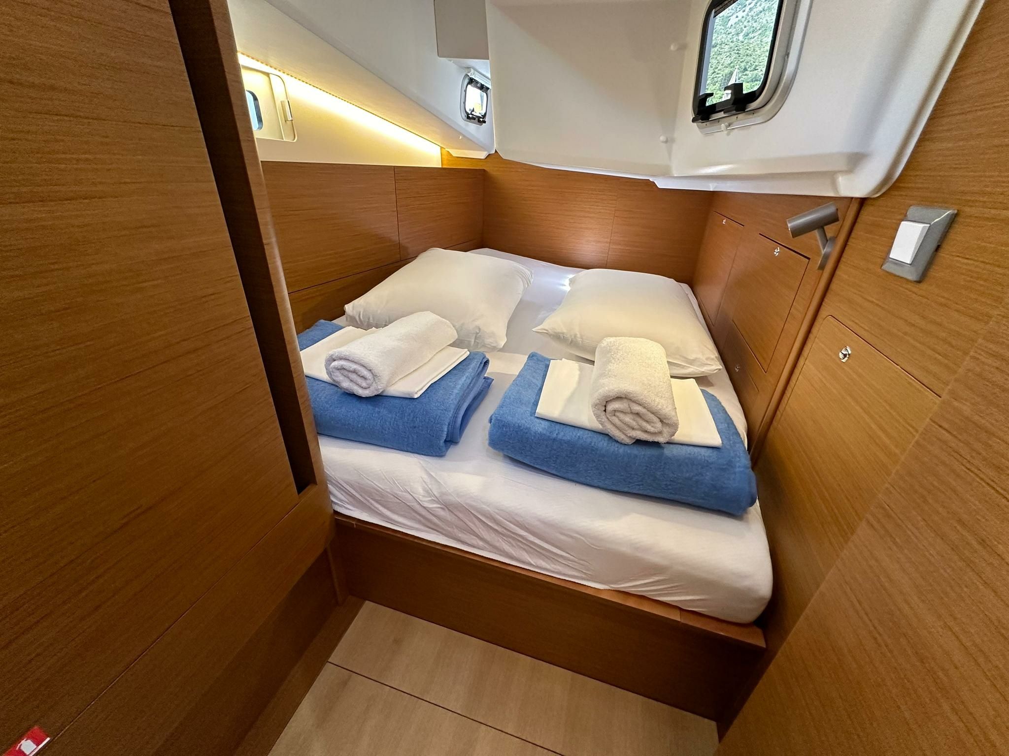 Jeanneau Sun Odyssey 410 | Bobo