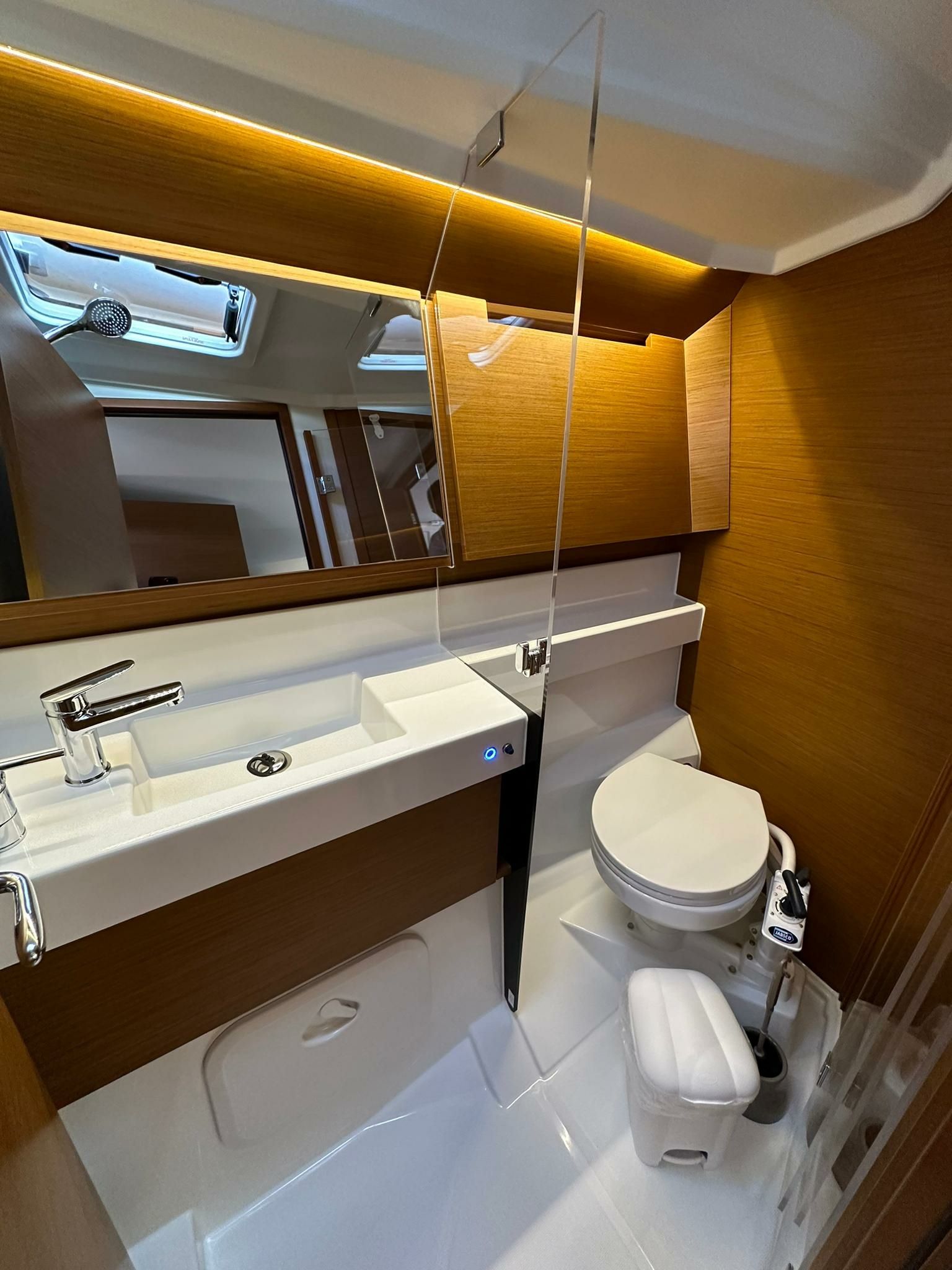 Jeanneau Sun Odyssey 410 | Bobo