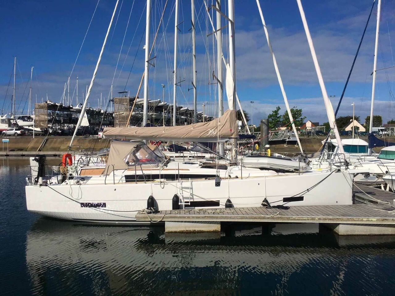 Dufour 390 | Jibcat