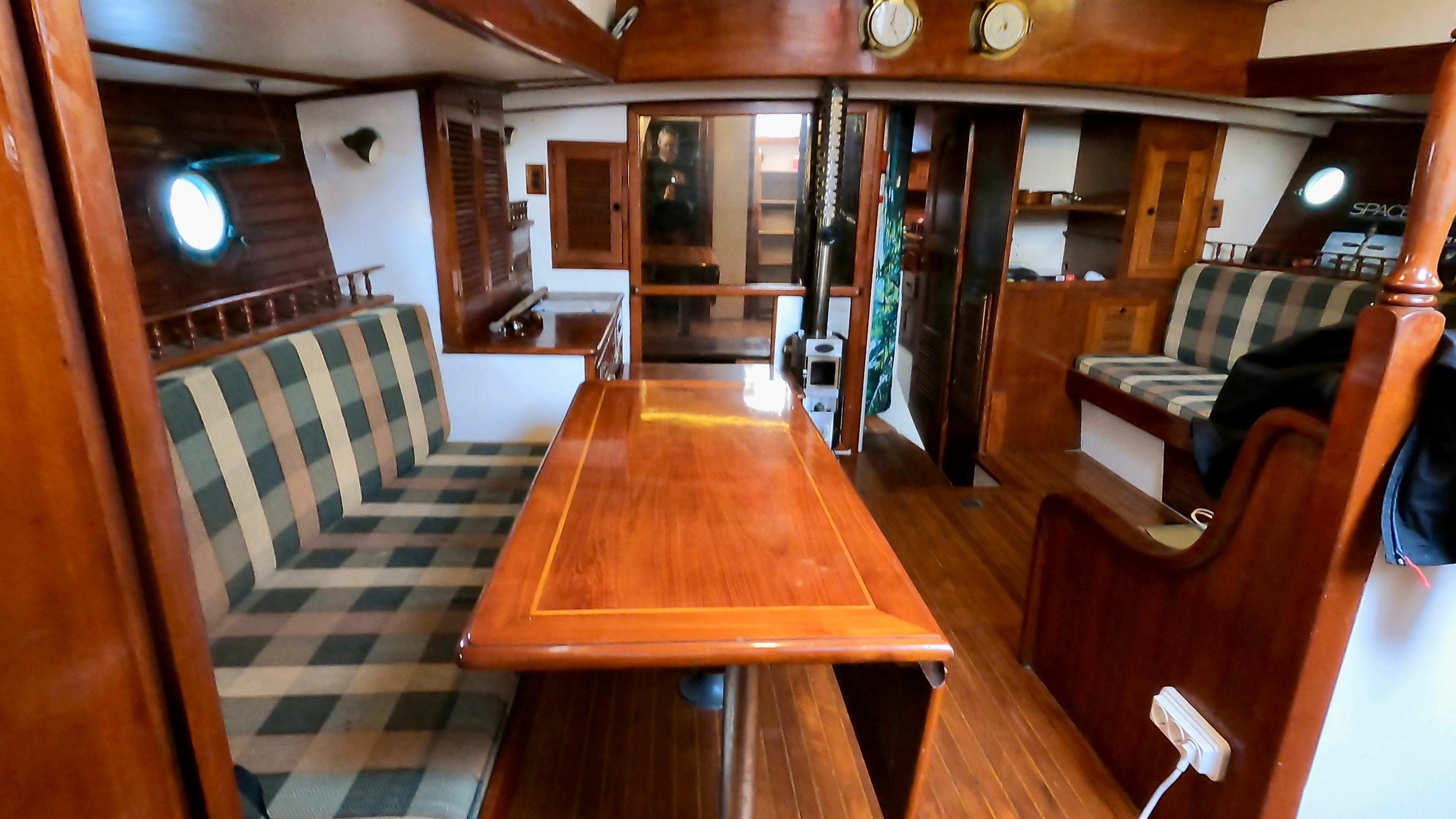 Vagabond 47 | Novena