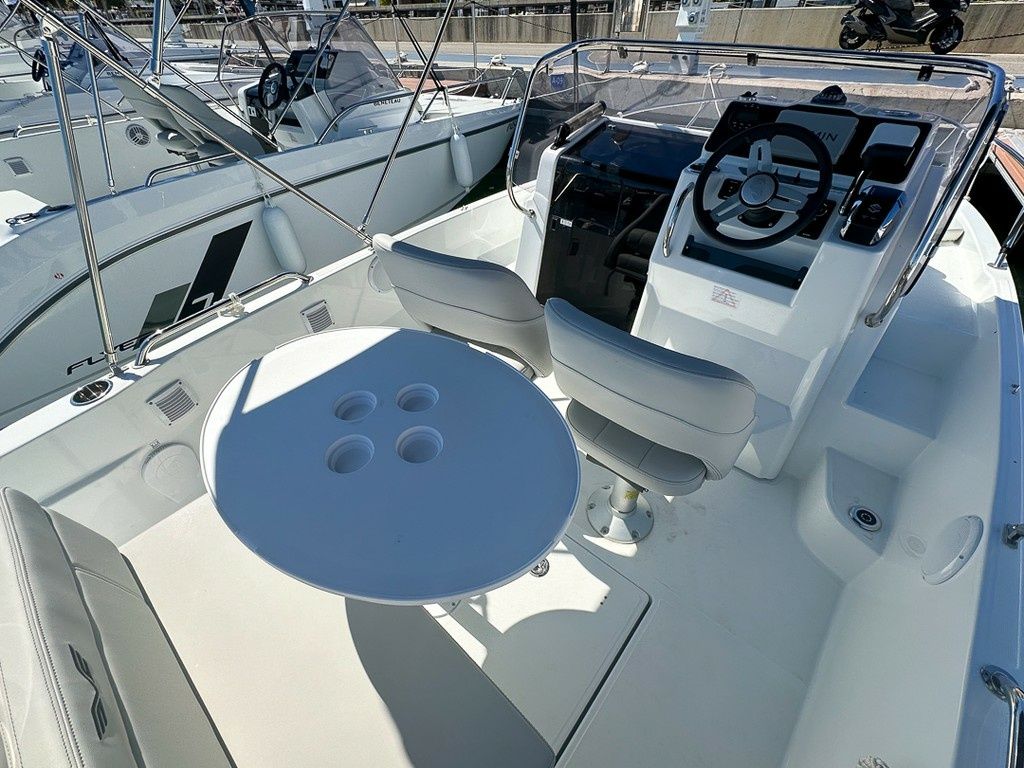 Beneteau Flyer 6 Sundeck | Ponent