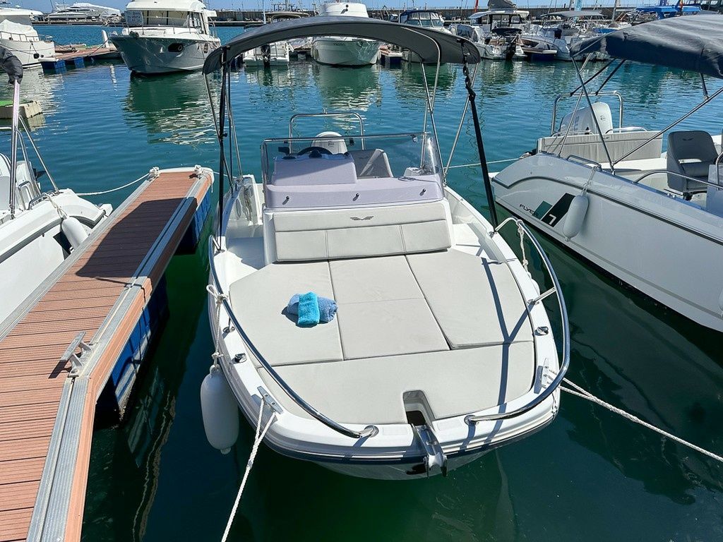 Beneteau Flyer 6 Sundeck | Ponent