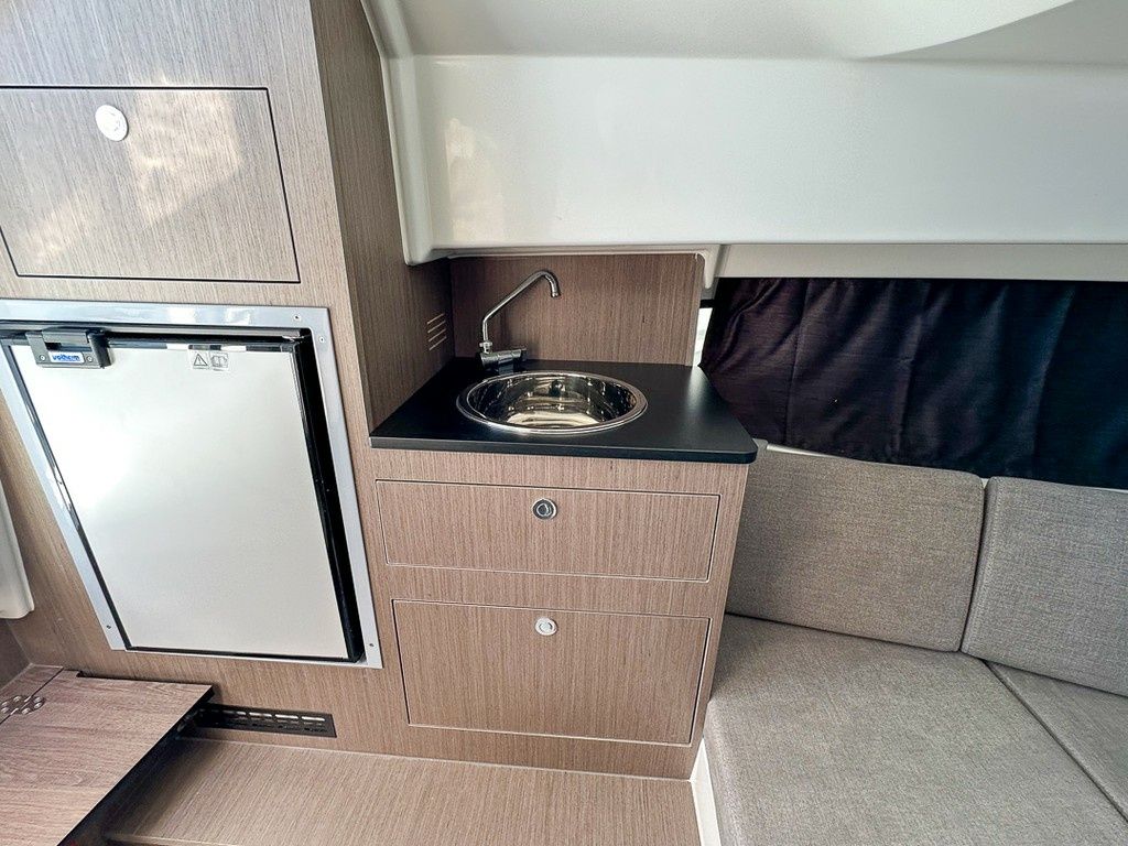 Beneteau Flyer 8 Sundeck | Llevant